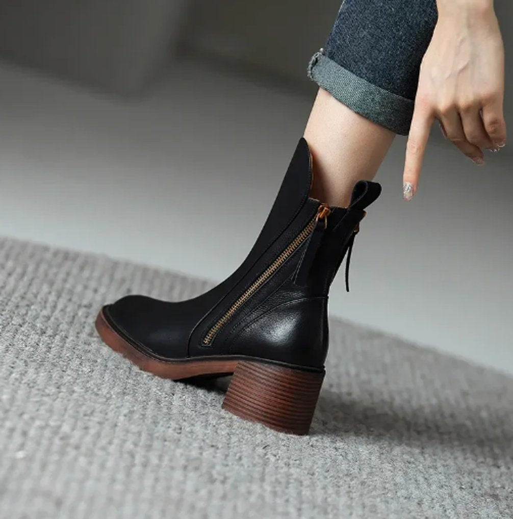 Botas ankle femininas de couro liso com salto bloco e zipper lateral