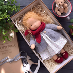 Boneca Waldorf artesanal em algodão e lã natural, suave, para bebés e crianças a partir dos 2 anos