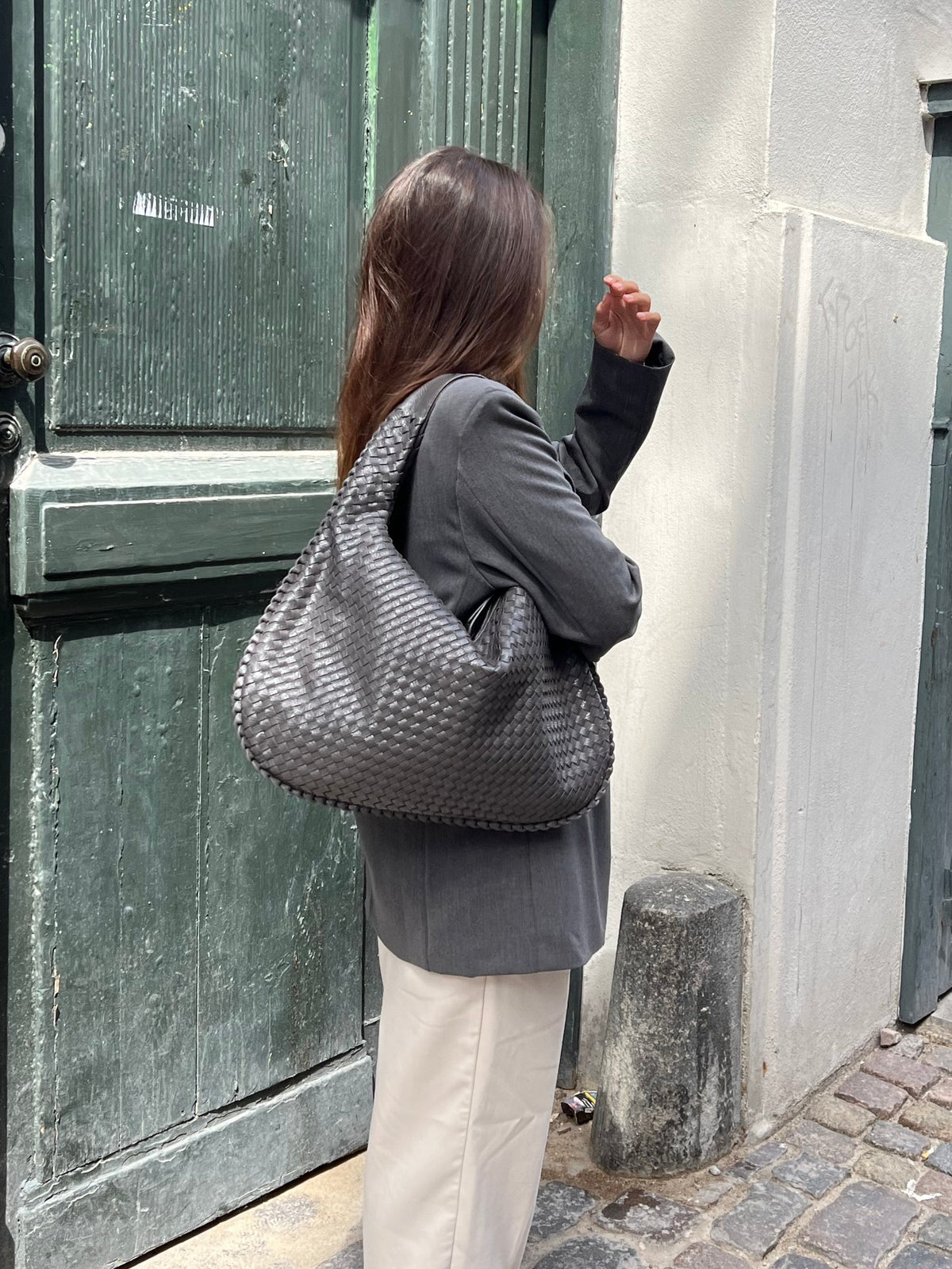 Tote bag mulher espaçosa com alças resistentes e compartimentos organizados