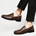 Mocassins couro masculino slip on com sola de borracha antiderrapante