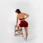 Conjunto desportivo push-up 3 peças feminino com legging modeladora, top e short combinado