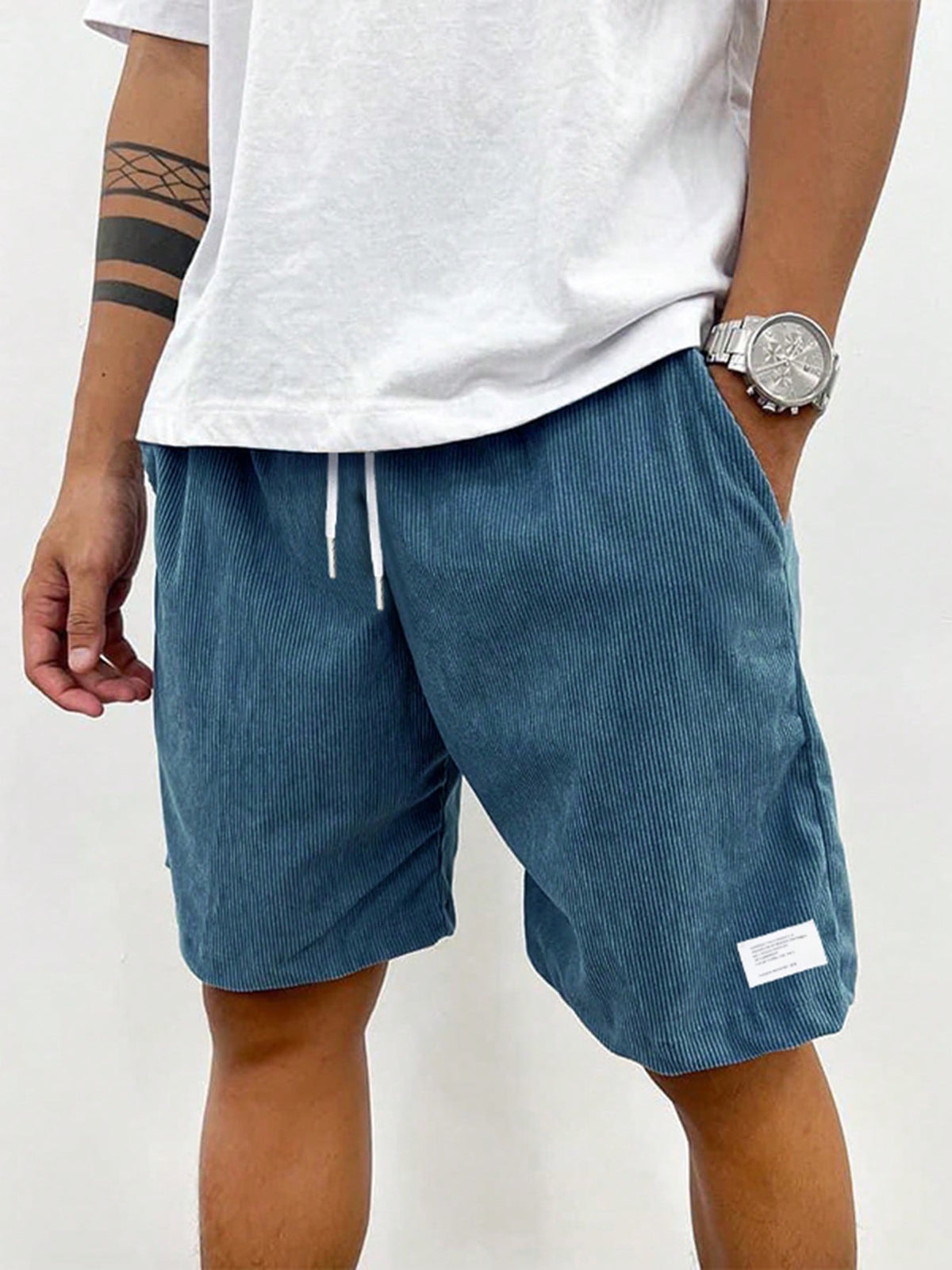 Shorts casual homem com cordão ajustável corte largo verão