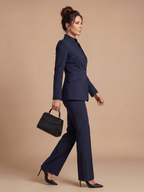 Fato feminino duas peças gola alta com calça flare alfaiataria