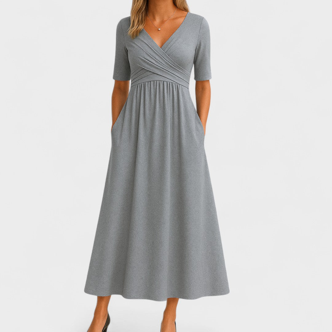 Vestido midi feminino decote V franzido com bolsos laterais e saia evasê