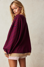 Camisola oversized às riscas com gola redonda e mangas compridas