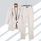 Fato feminino de 2 peças com blazer e calça, elegante e confortável para escritório