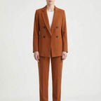 Fato pantalona feminino com blazer double-breasted e corte slim fit, conjunto formal elegante
