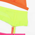 Conjunto de lingerie neon colorido com sutiã e calcinha amarelo laranja e rosa choque