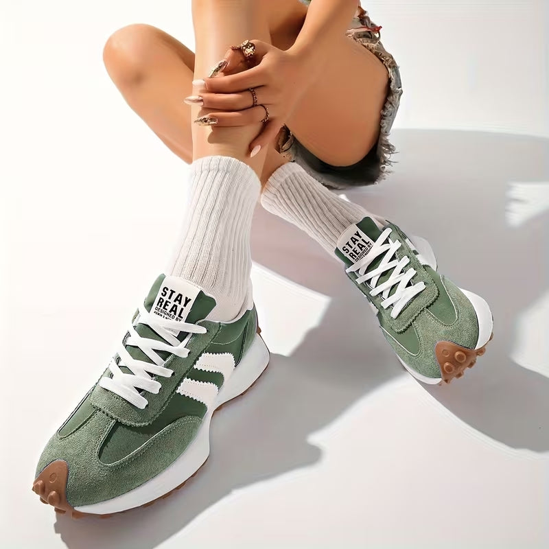 Sapatilhas retro femininas estilo camurça perfil baixo