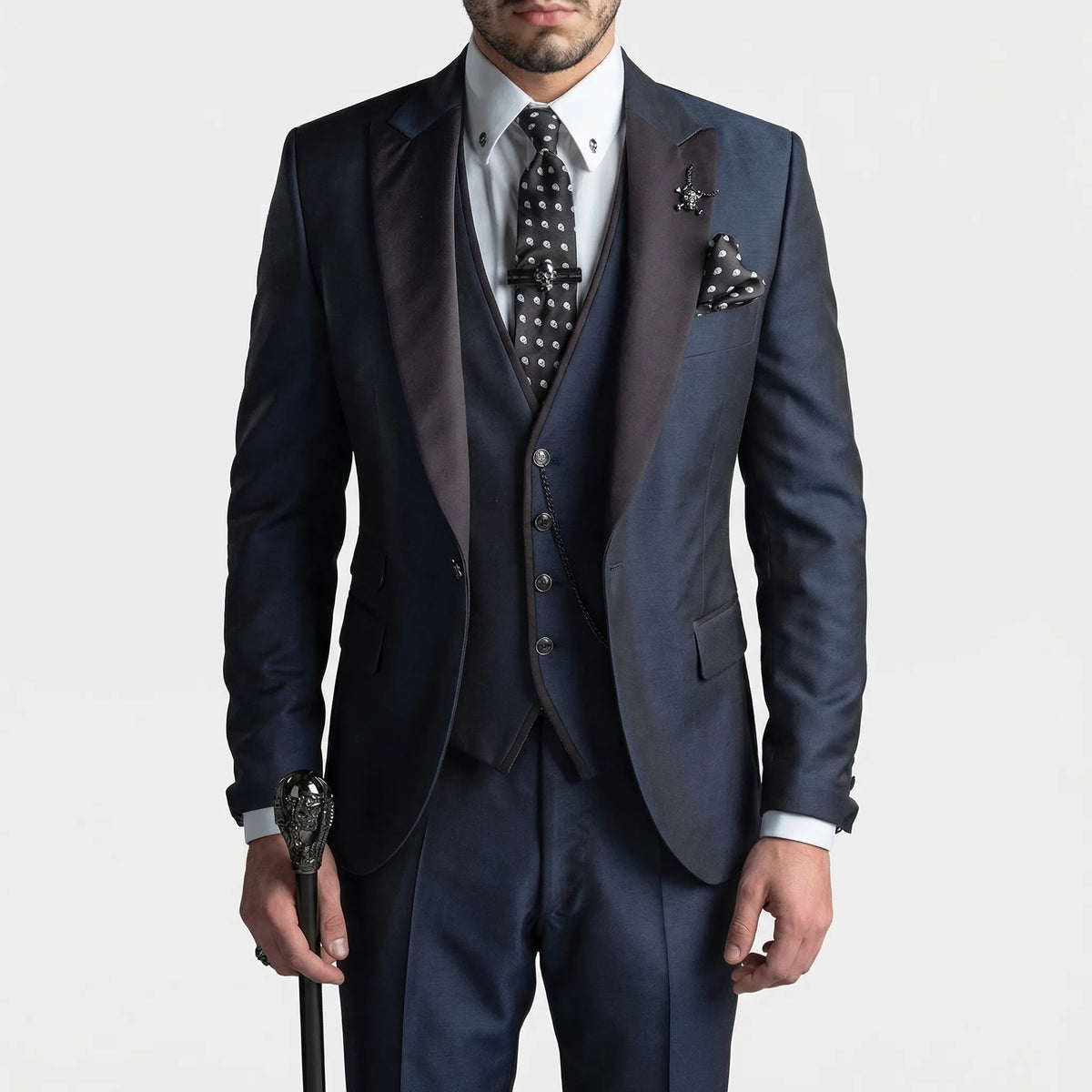 Fato slim fit formal masculino 3 peças com lapelas contrastantes a preto, elegante e moderno
