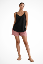 Top feminino de linho com alças finas e corte relaxed