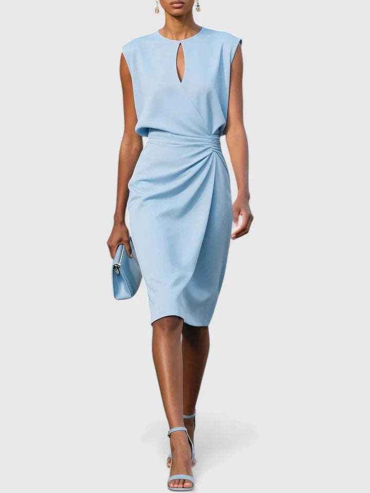 Vestido feminino liso com silhueta elegante e corte estruturado