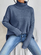 Camisola tricot mulher gola alta com drapeado assimétrico em malha macia