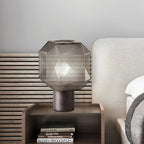 Candeeiro de mesa com cúpula em vidro cinza fumado, design moderno, luz quente E27