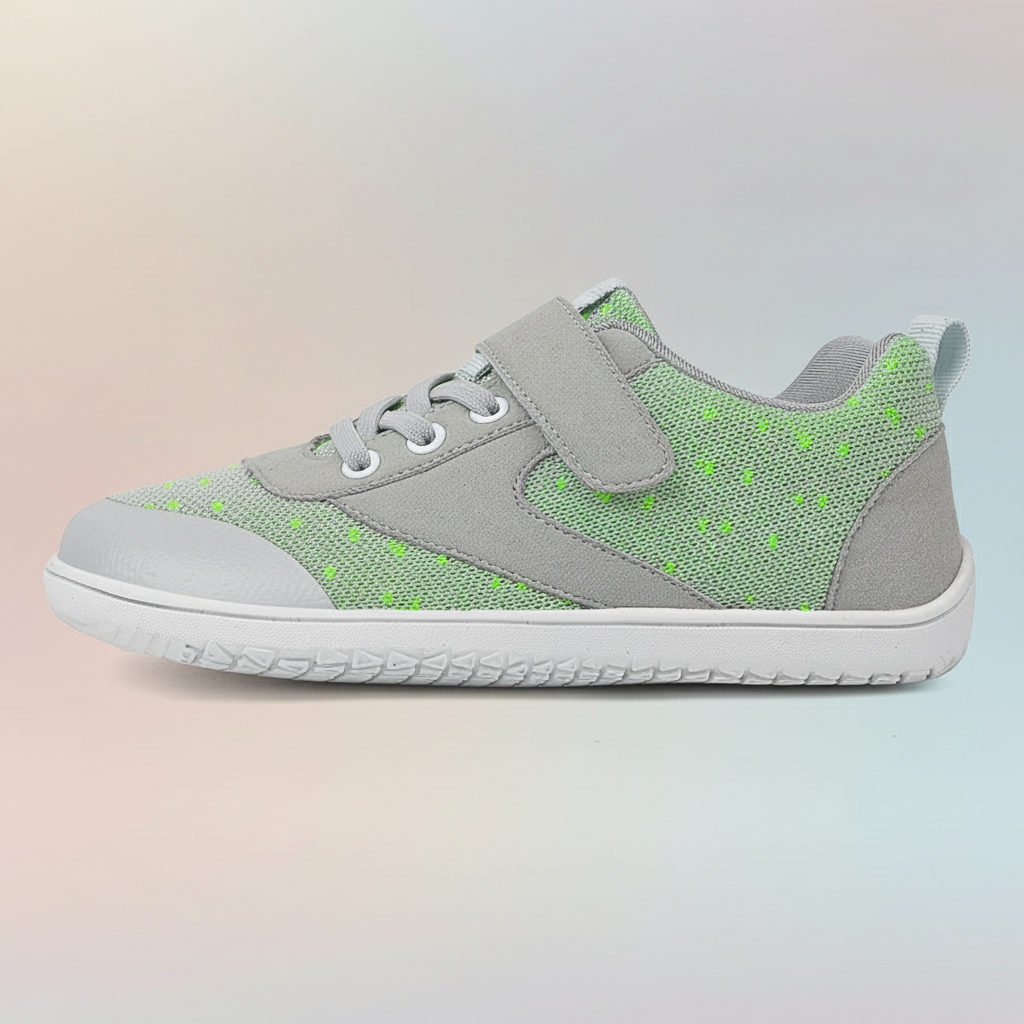 Sapatilhas barefoot infantis respiráveis com sola antiderrapante, design leve