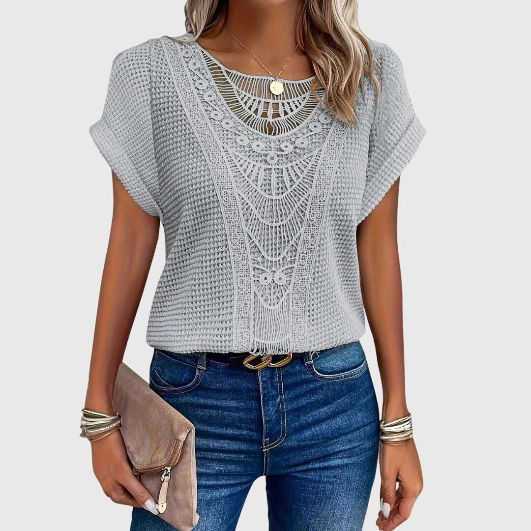 Blusa feminina malha rendada decote redondo mangas curtas