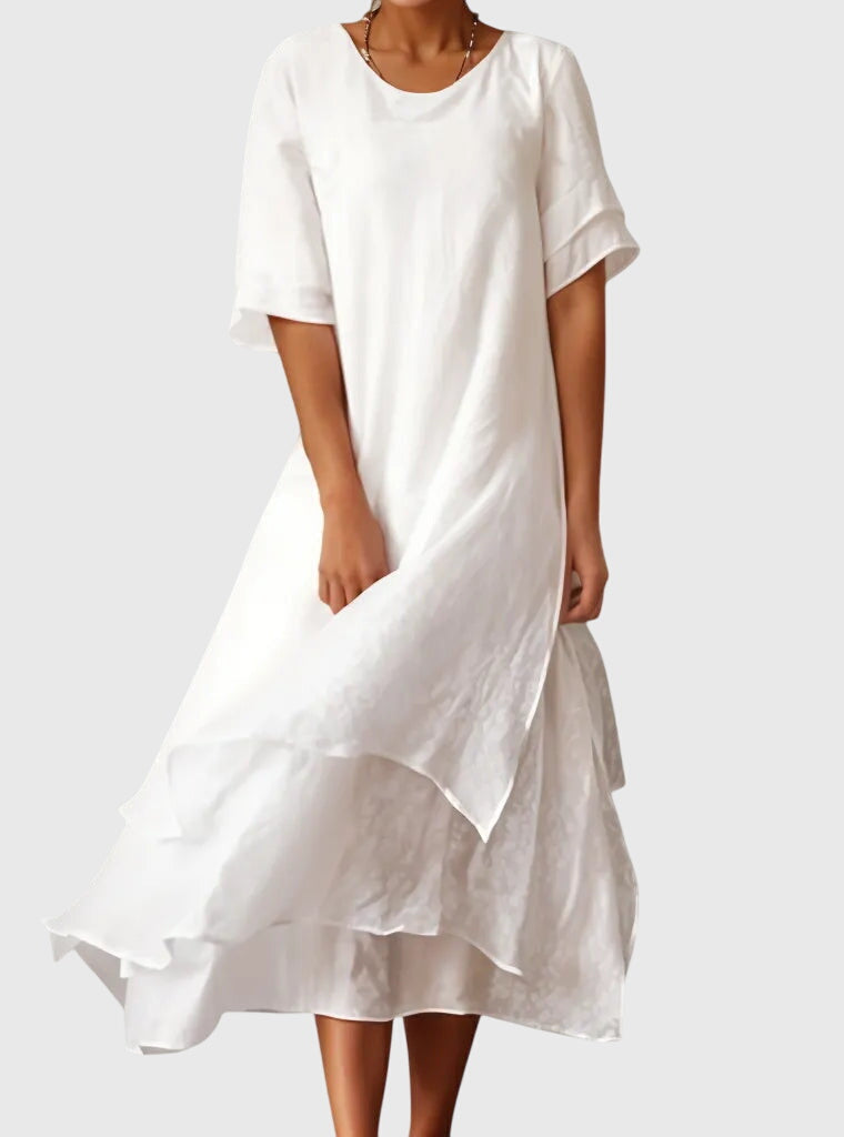 Vestido feminino decote aberto corte fluido elegante
