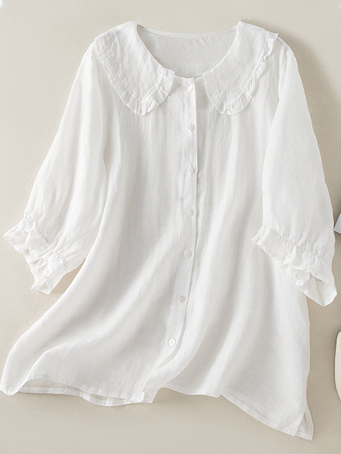 Blusa feminina gola folhada com botões frontais e mangas fluidas