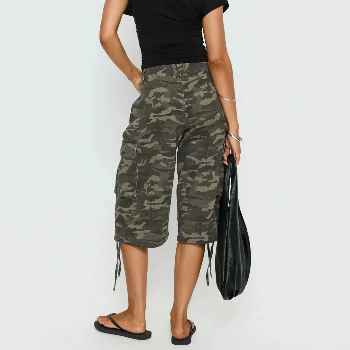 Calções cargo femininos camuflados longline corte largo wide-leg