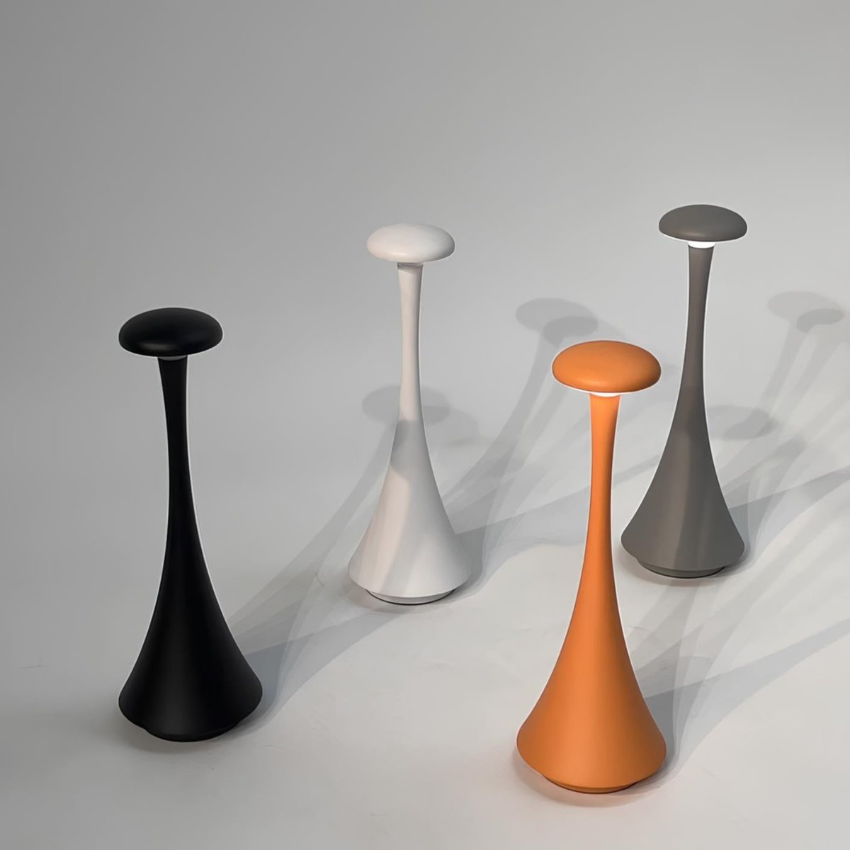 Candeeiro de mesa recarregável com toque sensitivo e luz regulável em alumínio