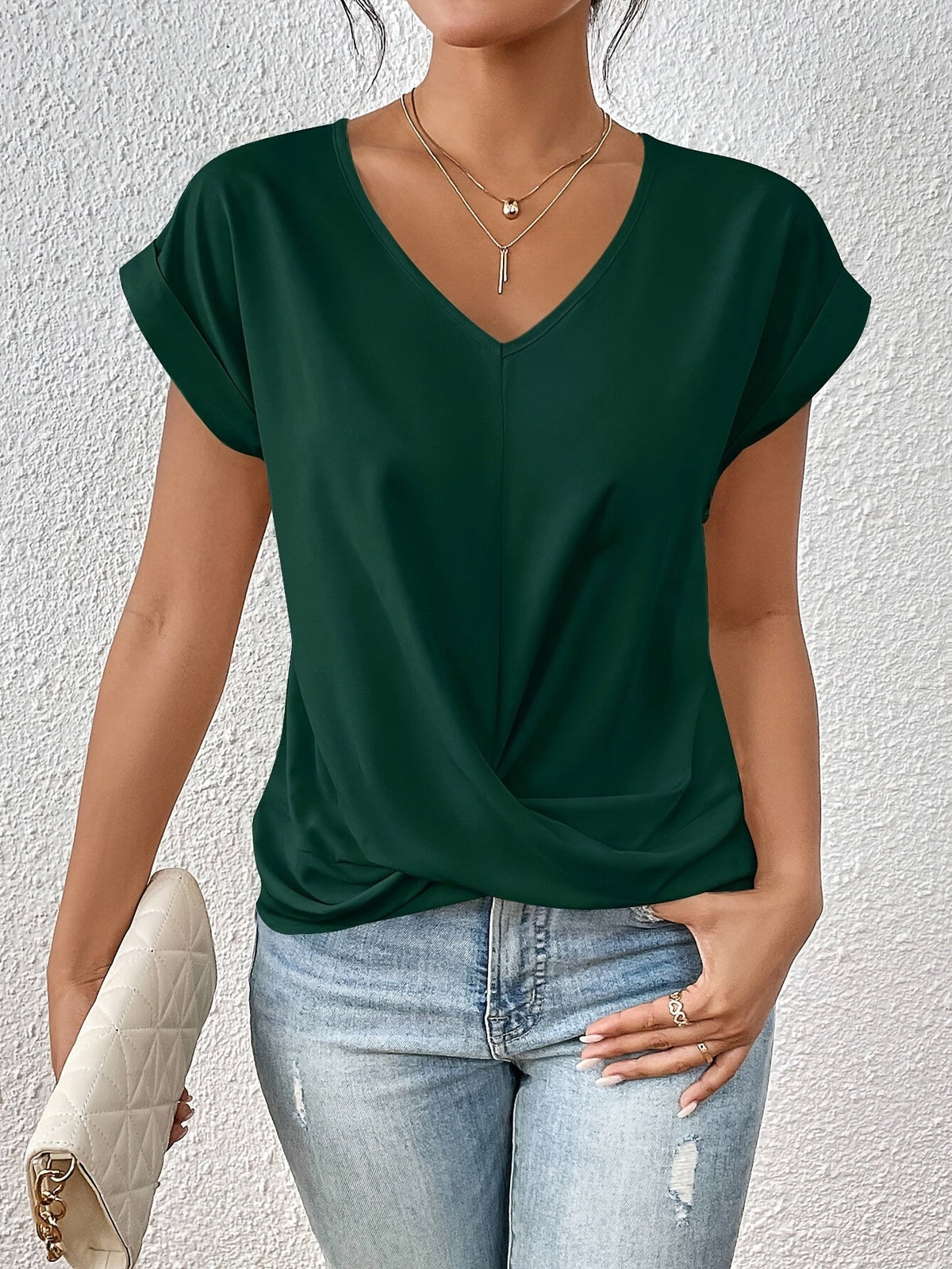 Camiseta feminina manga curta decote coração com leve elasticidade