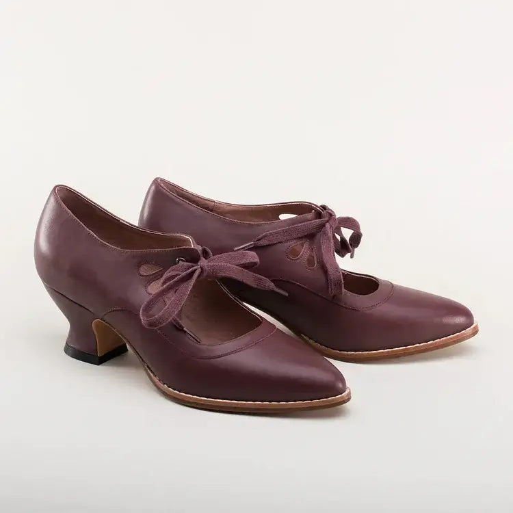 Sapatos Mary Jane femininos salto bloco baixo bico redondo com atacadores e recortes no vamp
