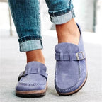Mules ortopédicas femininas de camurça com sola plataforma e fivela ajustável