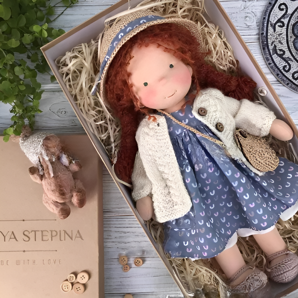 Boneca Waldorf artesanal em algodão e lã natural, suave, para bebés e crianças a partir dos 2 anos
