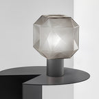 Candeeiro de mesa com cúpula em vidro cinza fumado, design moderno, luz quente E27