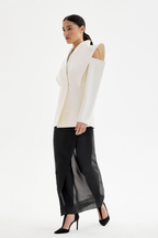 Blazer feminino ombros estruturados corte ajustado manga comprida