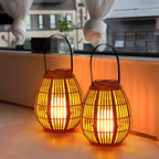 Lanterna solar exterior portátil impermeável com design bambu e luz LED quente