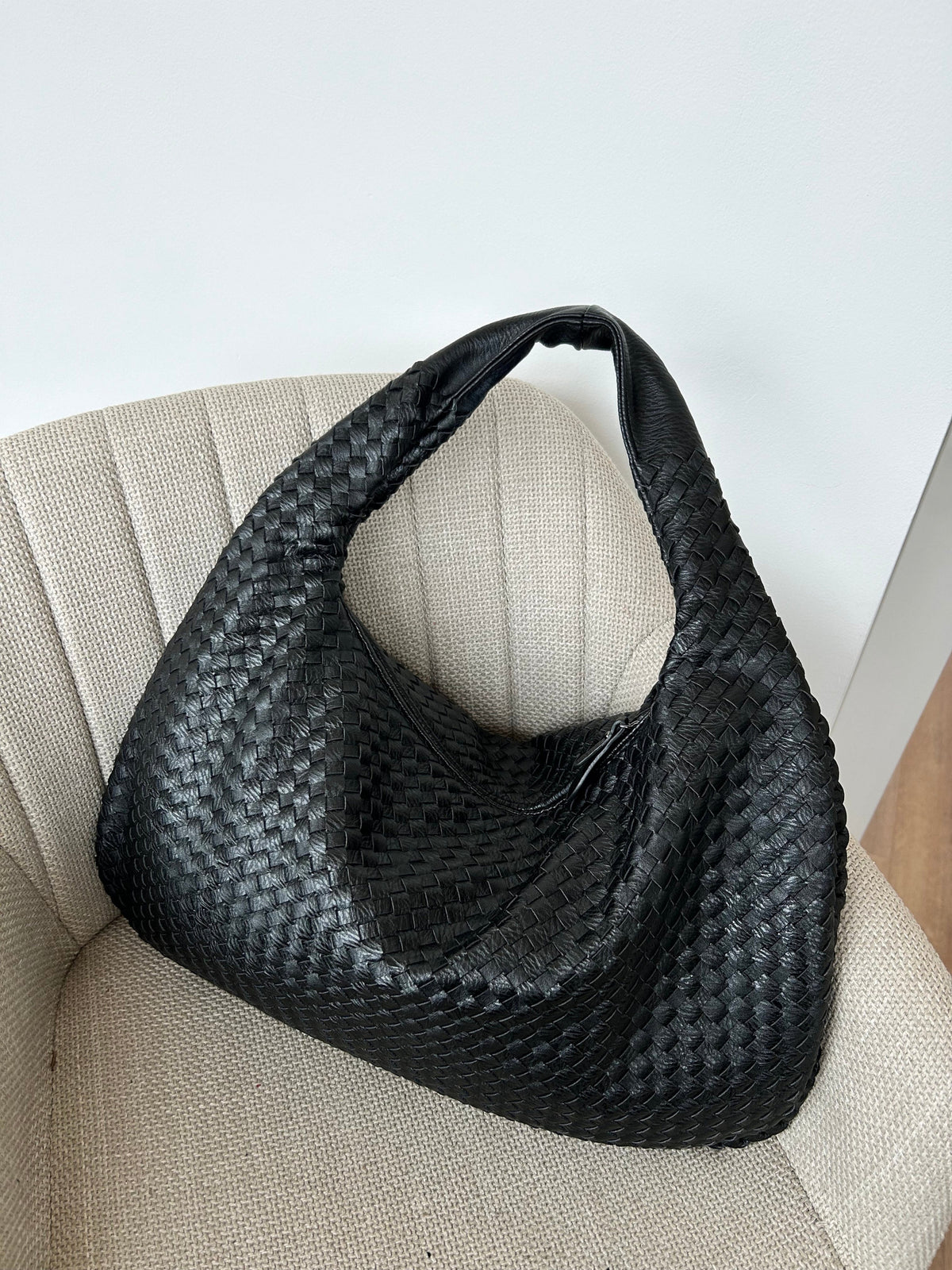 Tote bag mulher espaçosa com alças resistentes e compartimentos organizados