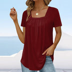Blusa feminina manga curta com decote quadrado e detalhes franzidos