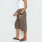 Calções cargo femininos camuflados longline corte largo wide-leg