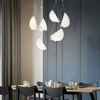 Candeeiro suspenso minimalista branco fosco em metal, design meia-lua, 1/3/6 luzes LED moderno