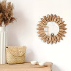 Espelho de parede redondo estilo boho em madeira com design de girassol, decorativo