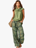Conjunto feminino blusa e calça wide leg floral padrão natural verde