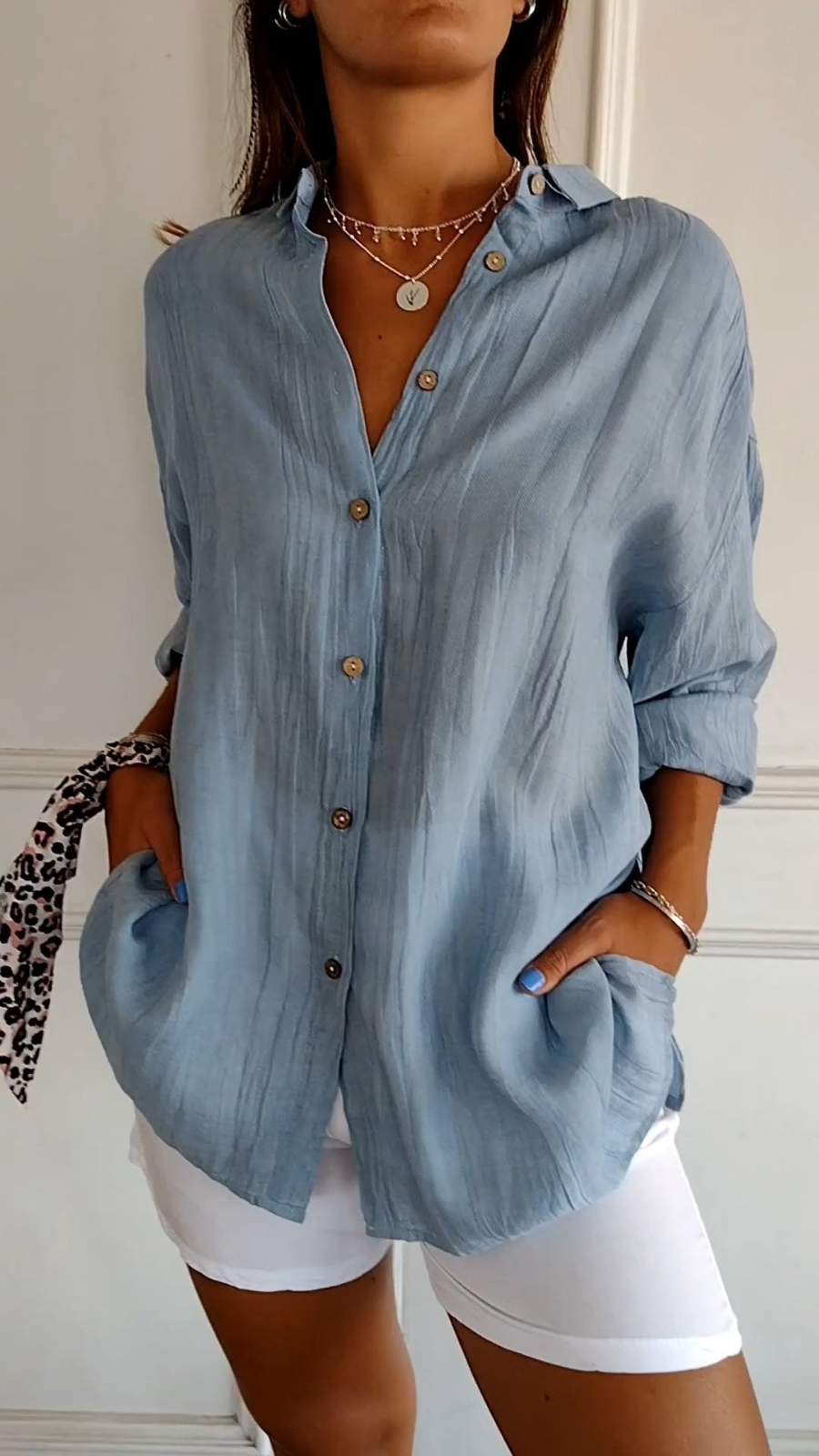 Camisa feminina linho oversized com botões e colarinho clássico