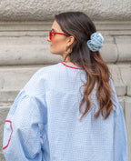 Blusa feminina xadrez romântica com laço frontal e detalhes em coração