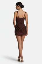 Mini vestido feminino decote quadrado com saia franzida e drapeada