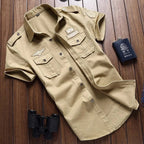Camisa masculina manga curta com botões e bolsos cargo
