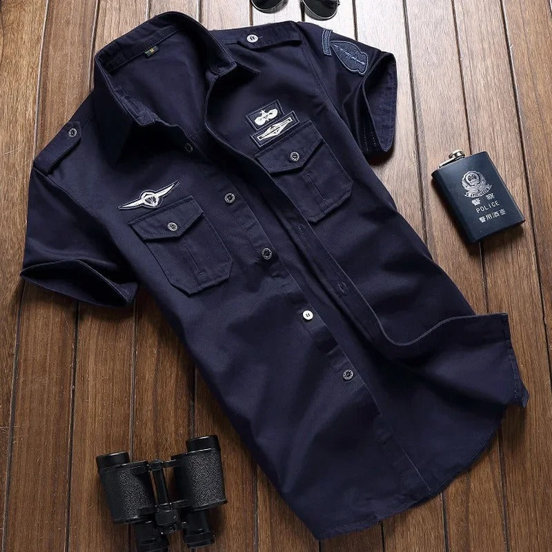 Camisa masculina manga curta com botões e bolsos cargo