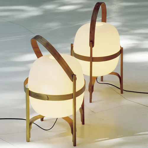 Candeeiro de mesa lanterna portátil com abajur de vidro e base de madeira, estilo nórdico