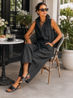 Macacão feminino wide leg com bolsos e gola com botões