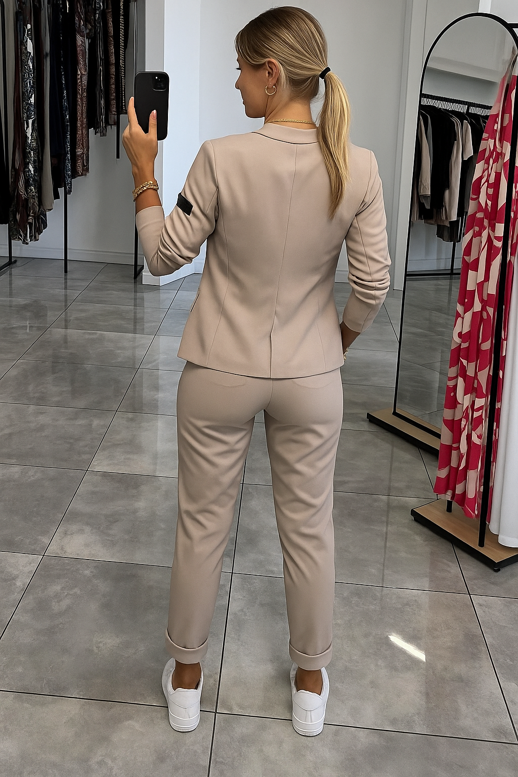 Conjunto feminino 2 peças blazer e calça cintura elástica pernas retas