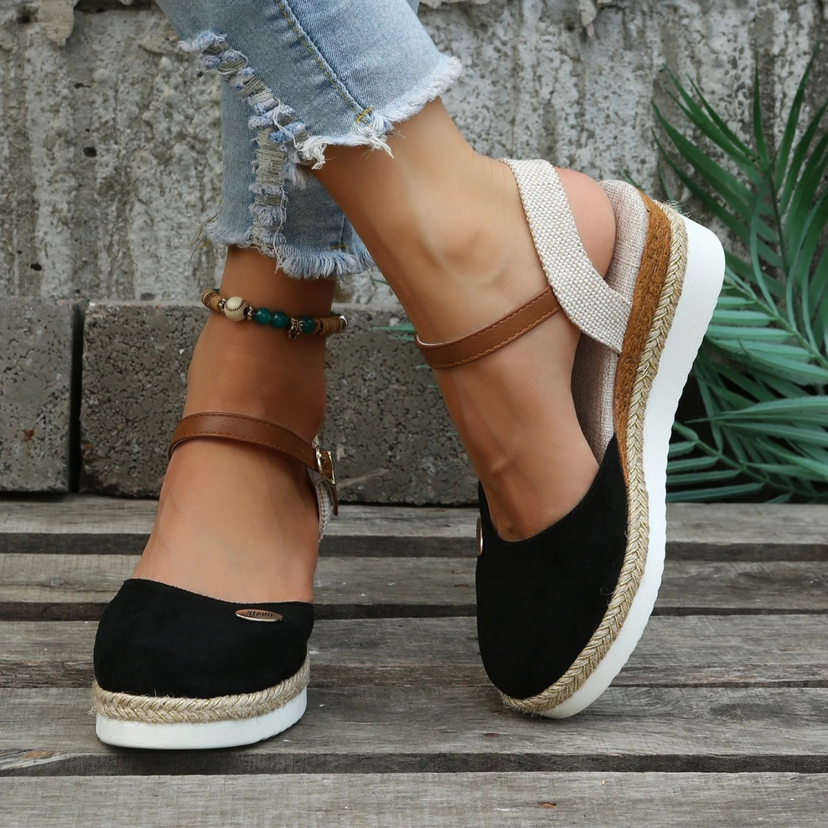 Sandálias espadrille anabela bico fechado slingback femininas com fivela ajustável