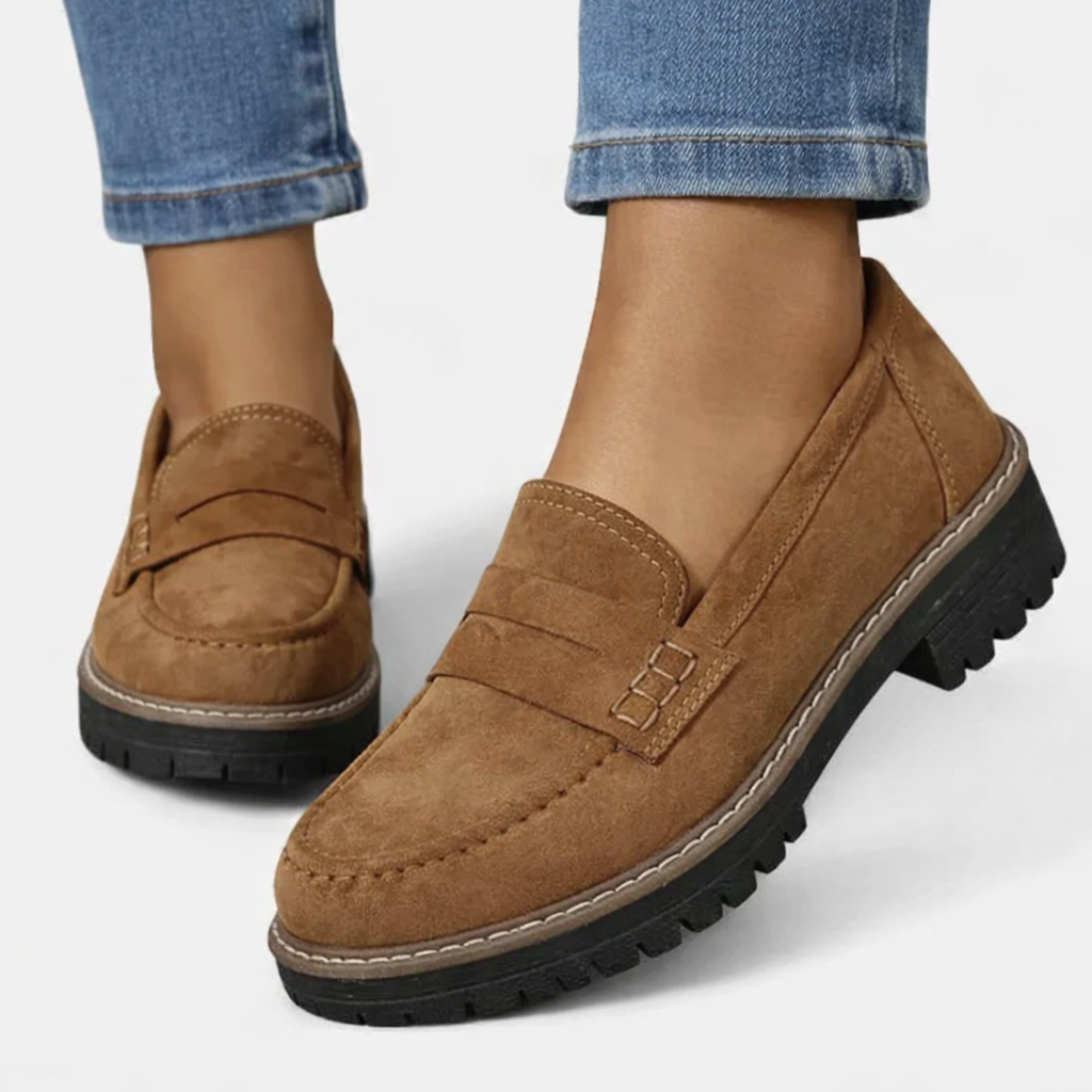 Mocassins femininos conforto salto bloco baixo acabamento camurça slip-on