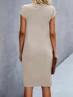 Vestido midi feminino gola redonda silhueta ajustada disponível em várias cores