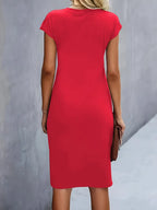 Vestido midi feminino gola redonda silhueta ajustada disponível em várias cores