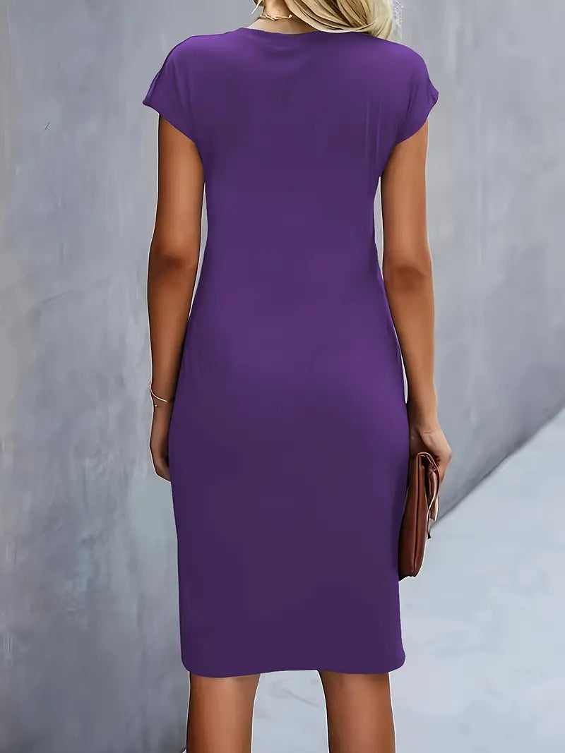 Vestido midi feminino gola redonda silhueta ajustada disponível em várias cores